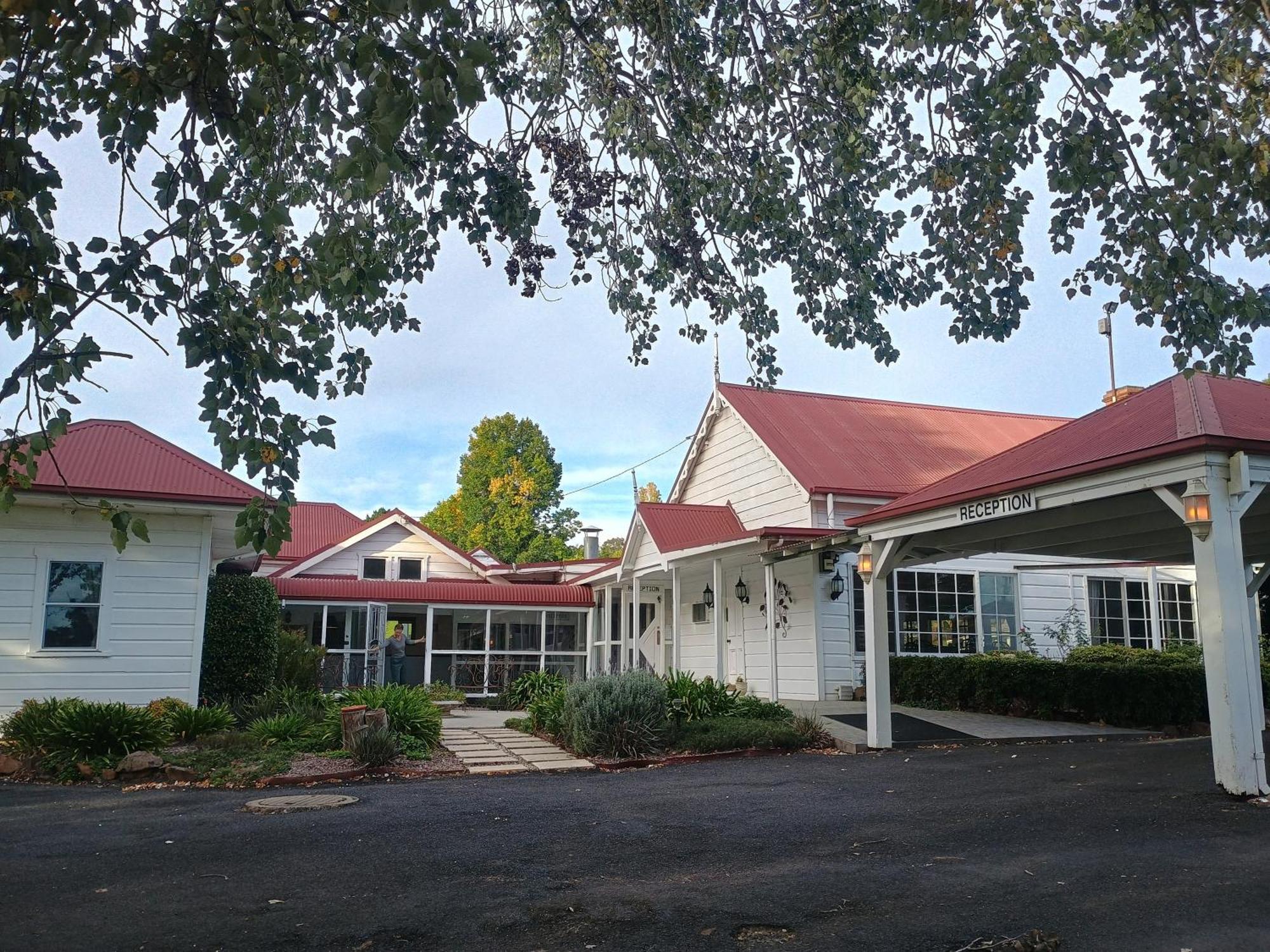 Moore Park Inn Armidale Bagian luar foto
