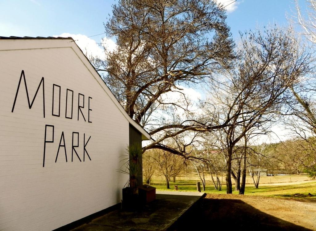 Moore Park Inn Armidale Bagian luar foto